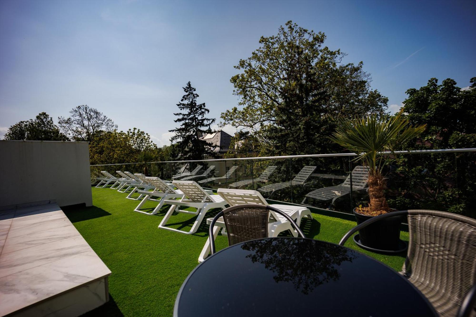 Villa Bauhaus Labi Garden Wellness Apartman Siófok Exteriér fotografie
